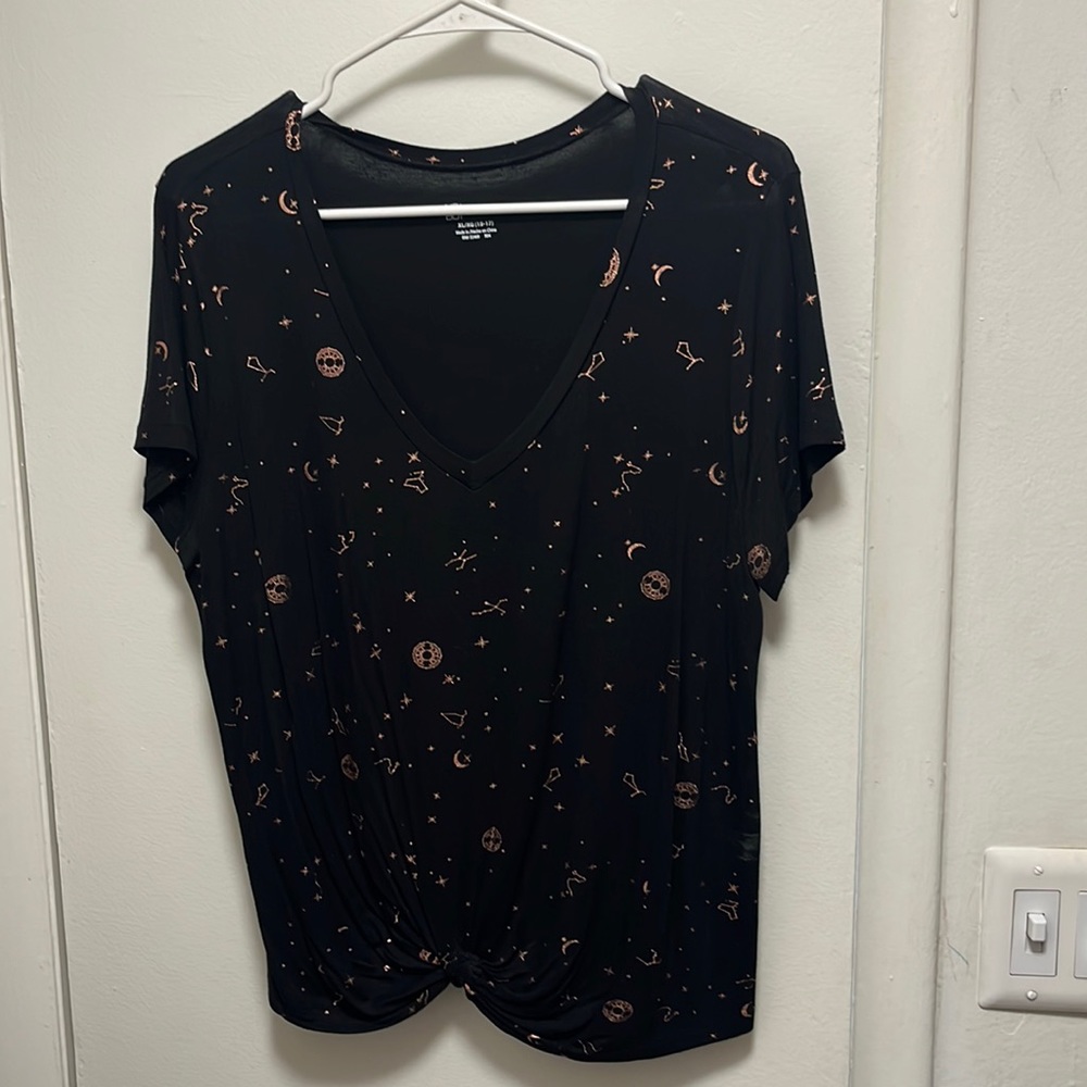 Cute astrology shirt..slightly crop top
